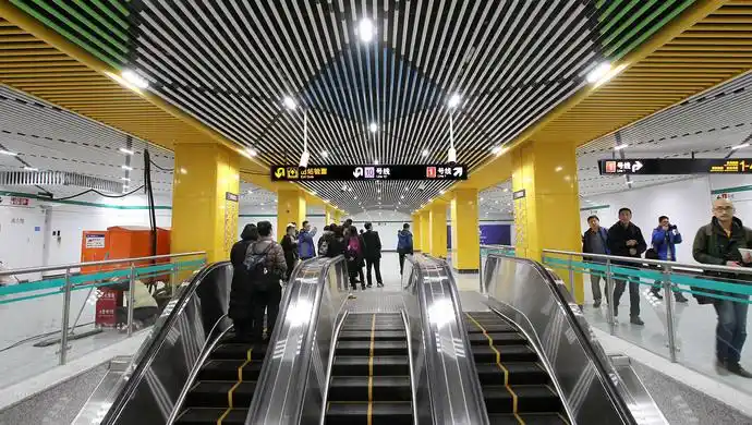 上海确诊病例涉及两座地铁车站,金京路站,陕西南路站已连夜封闭式消毒