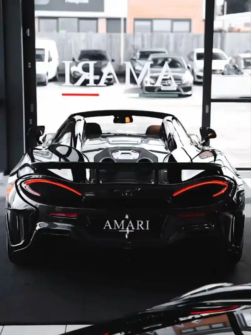 孤傲的咆哮者7215黑武士迈凯伦600lt spider