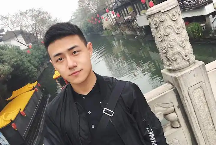 帅哥朋友圈生活照男套图照片时尚雅痞帅哥气质迷人男图照片视频(男神