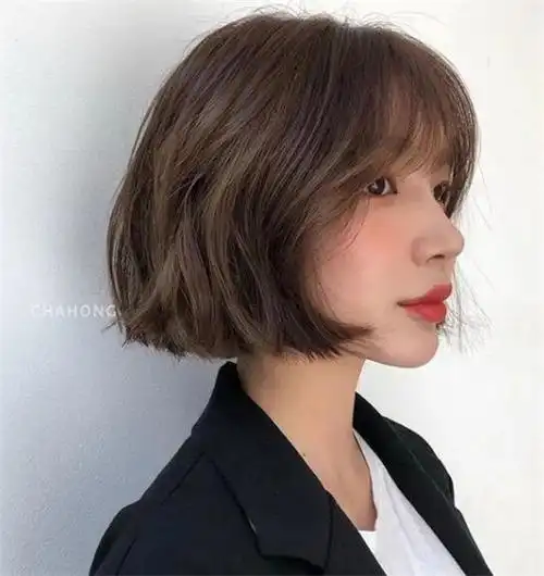 韩式短发水波纹卷发 复古风风潮快来看看吧_发型造型_宝妈时尚生活网