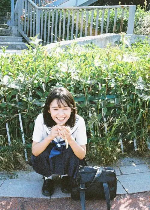 短发女孩日系胶片写真