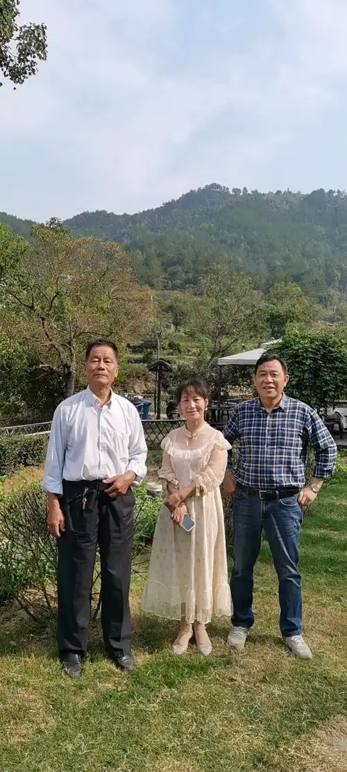 与文友游罗田三里畈