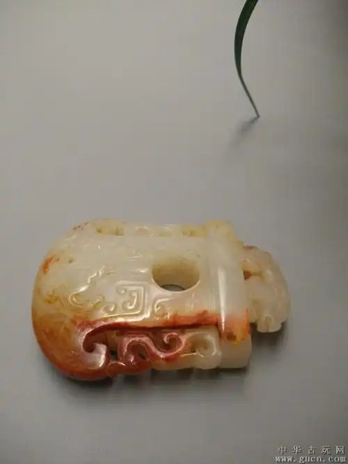 农村收购汉代和田白玉玉斧包老包真