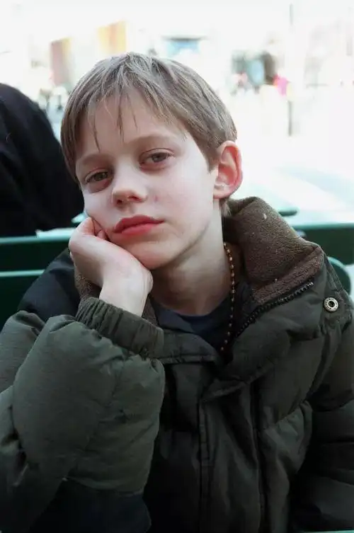 有鹅来给我科普小丑回魂男主比尔·斯卡斯加德吗