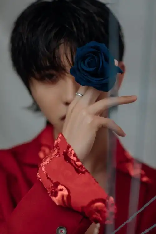 蔡徐坤 蓝玫瑰##蔡徐坤破次元演唱会宣传片