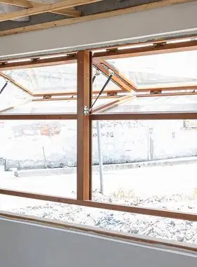 临沂去看看￥800限时月销 0纯实木左右推拉折叠窗定做店面玻璃橱窗