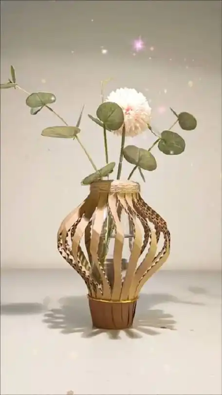 瓦楞纸diy手工艺术花瓶,纸壳别扔,变废为宝,做个花瓶她不香