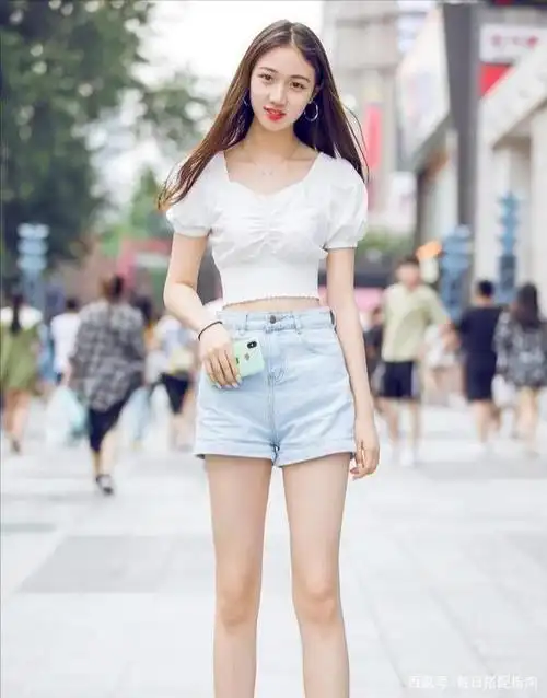 短上衣 短裤搭配指南
