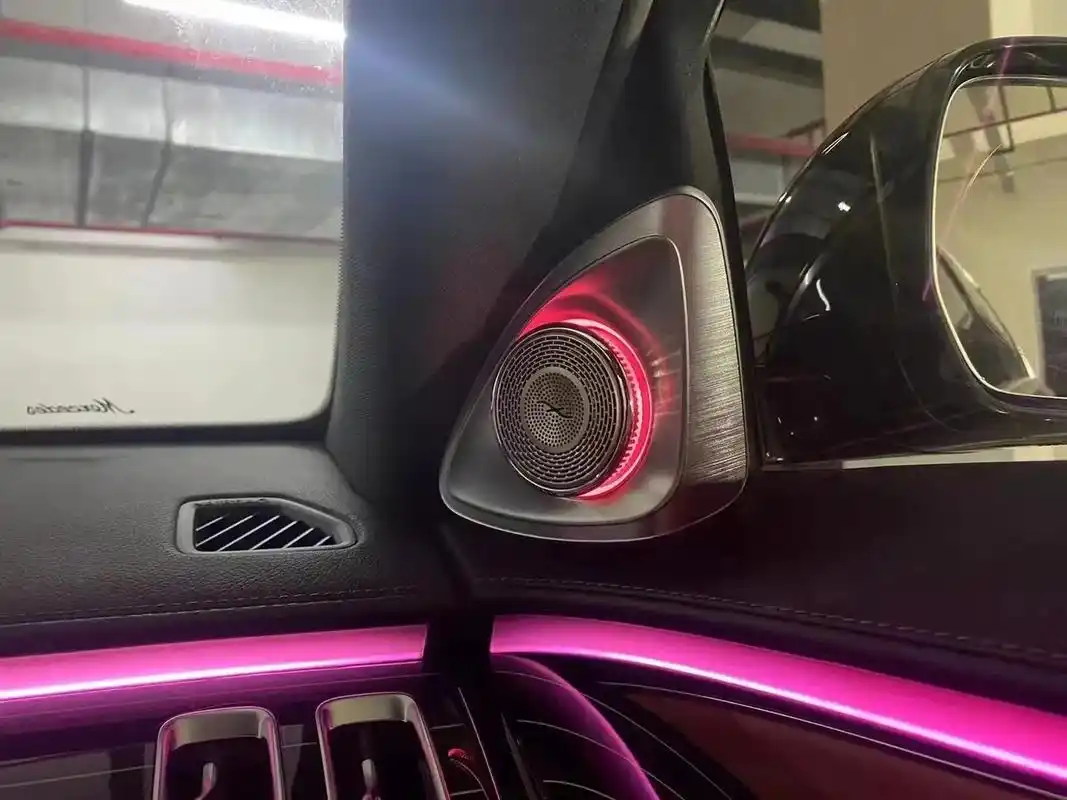 奔驰s223升级4d大柏林之声音响.全车31个扬声器,8个谐 - 抖音