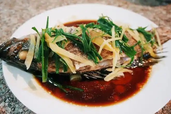 推荐一个简单快手绝不会出错的清蒸斑鱼!9615分钟搞定!