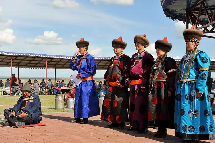 布里亚特蒙古族婚礼( 组图) 王明建:13884655573