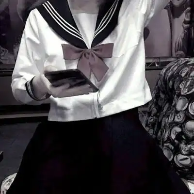 辞辞jk制服部位头像