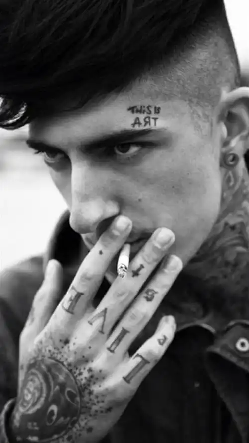 欧美抽烟型男帅哥