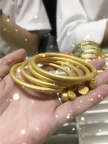 硬金手镯磨砂金面10克左右