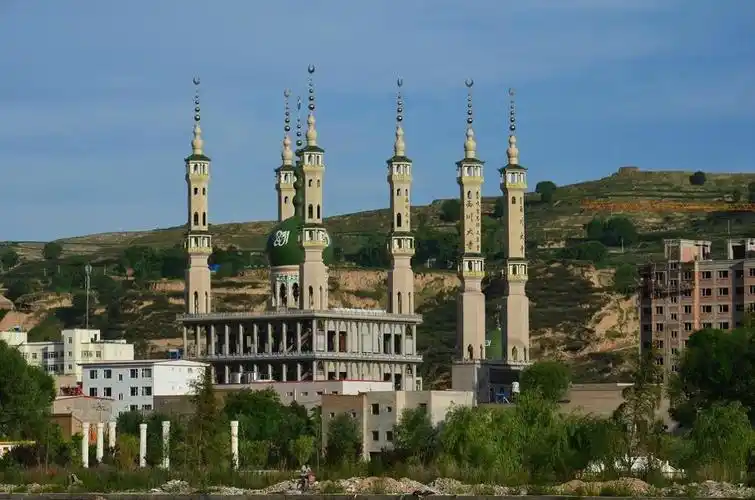 广河县标签: 寺庙 旅游景点 名胜古迹  西川大四共多少人浏览:3555648
