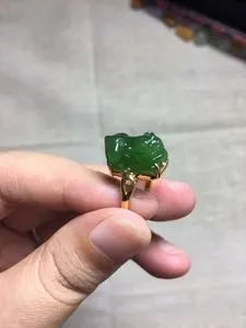 全新和田玉菠菜绿碧玉貔貅戒指g9k黄金 au375金镶嵌貔貅