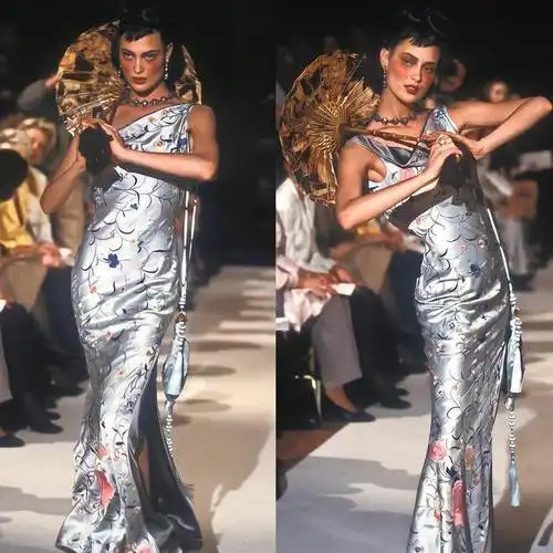 1997年"海盗爷"执掌的dior秀场,诠释了不同的东方美,旗袍美炸