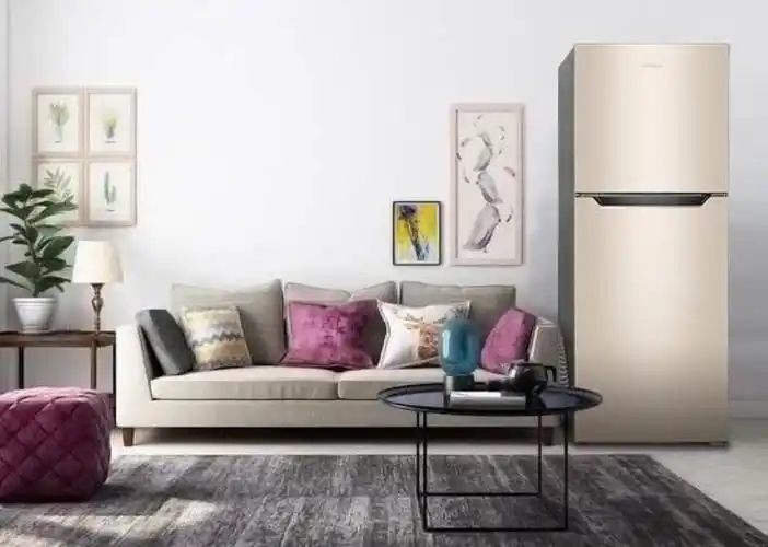 冰箱放沙发旁边可不可以