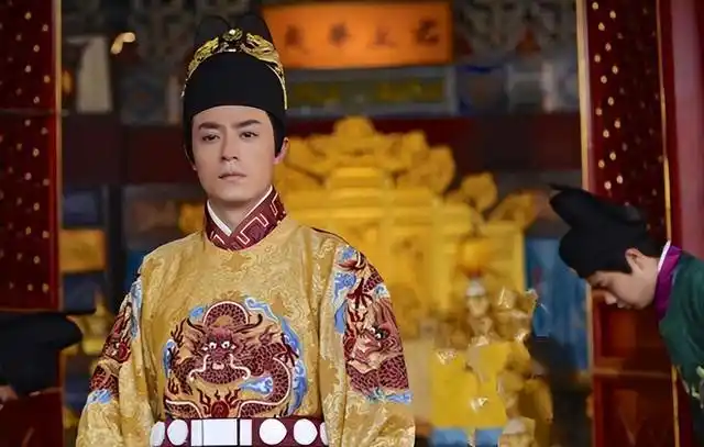 明宪宗晚年感叹膝下无子,太监直言:有一子已6岁,现在冷宫里