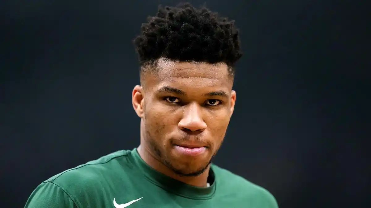 多位联盟高管一致认为阿德托昆博将会与雄鹿续约