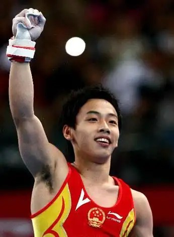 小将邹凯微笑着为中国代表团摘得第41金