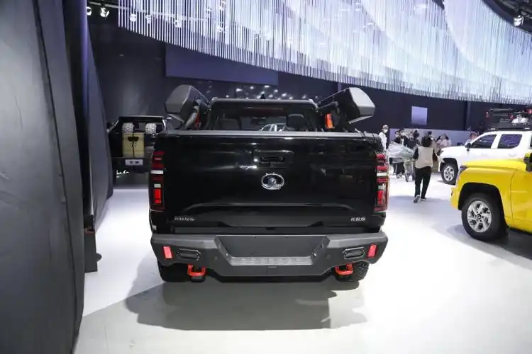 硬核越野皮卡 2022款长城炮黑弹版上市 24.88万元