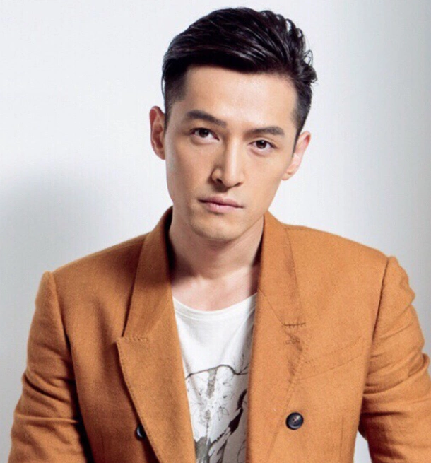 五位80后男明星的照片:图一家喻户晓,网友:最后一位才是真男人