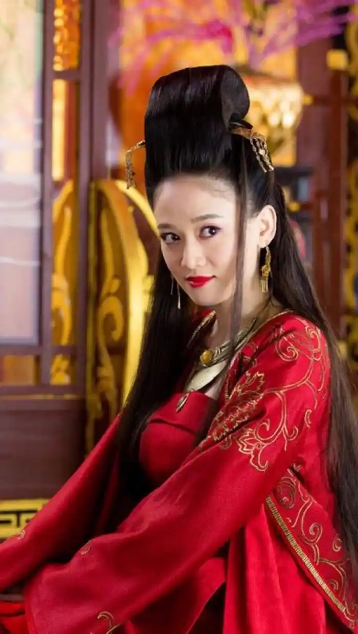 皇图霸业谈笑中,不胜人生一场醉——笑傲江湖之东方不败陈乔恩饰