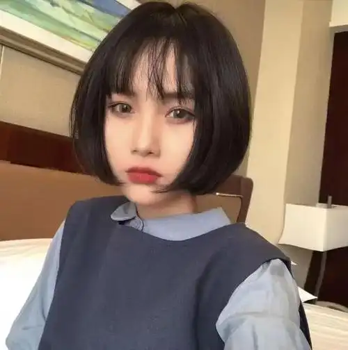 圆脸女生什么发型显脸小来看看这4款发型显脸小又好看