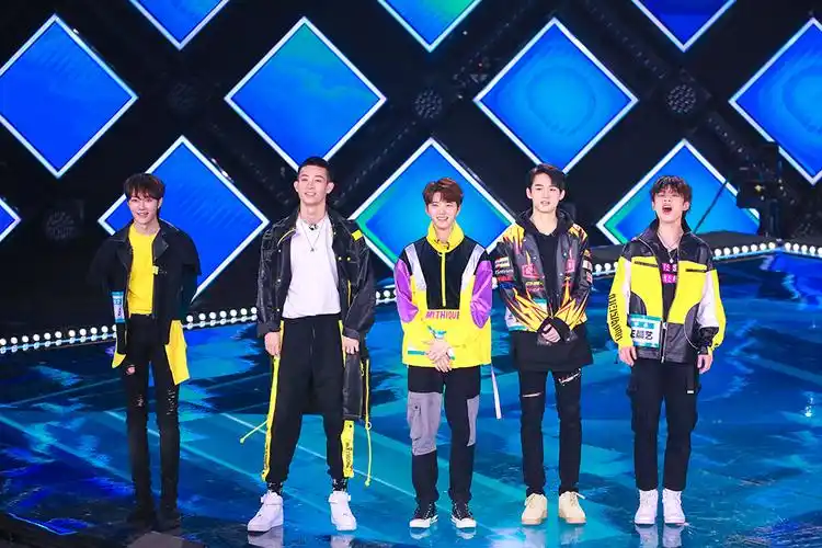 创造营2019陆思恒舞蹈主持两不误实力晋级a班