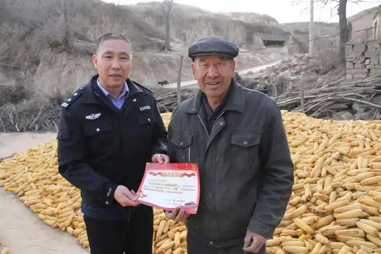 支队指挥中心主任王永平,教导员王建国,副大队长董浩锟,牛杰的带领下