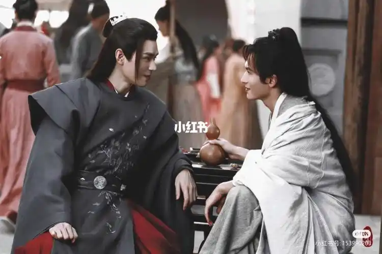 不小心点了啥出来了山河令这个剧,于是退出看演员表,都不怎么认识