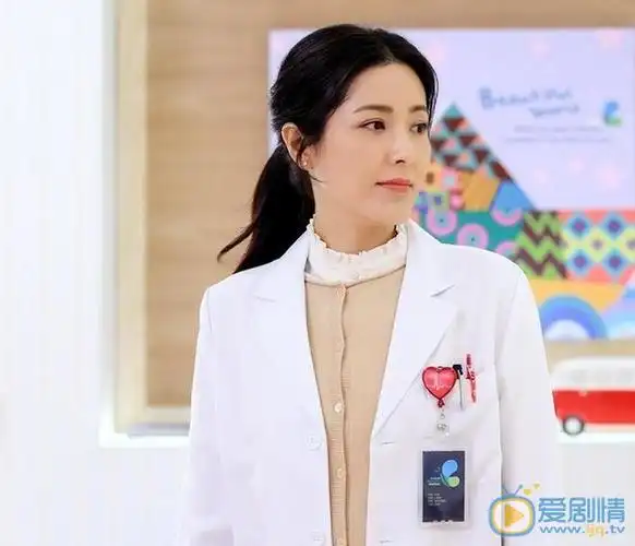 曾黎个人资料简介_曾黎图片写真_生活照_家庭背景-明星库