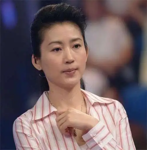 央视主播潘涛:妻子像永不熄灭的明灯,照亮了我的人生路