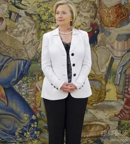 娱乐讯 据香港媒体报道,美国小报日前爆出美国前国务卿希拉里(hillary