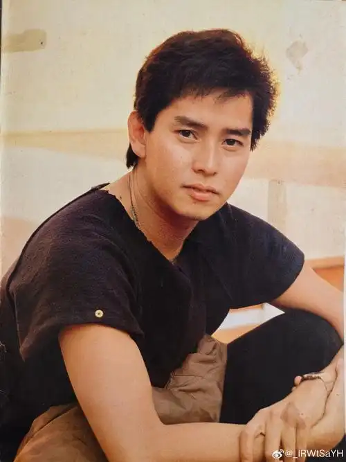 《谭咏麟精选特集》靓照部分①