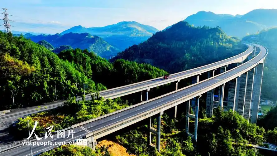 重庆酉沿高速美如画