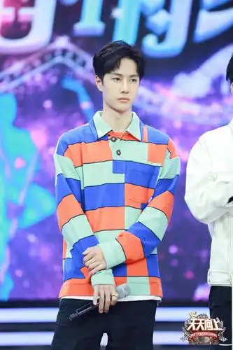 《天天向上》发布一组王一博单人节目剧照 解锁不同舞种的打开方式就