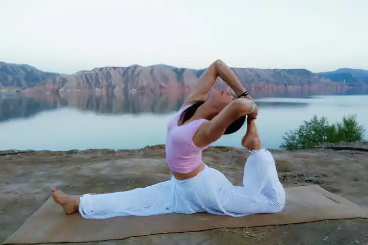 瑜伽在路上,守住这一份自由的平静.