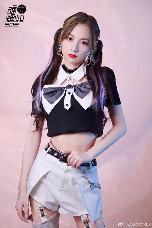 赵粤金曲青春双马尾定妆照漂亮