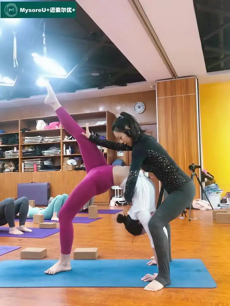 尔索优瑜伽院学武汉汉江路校区