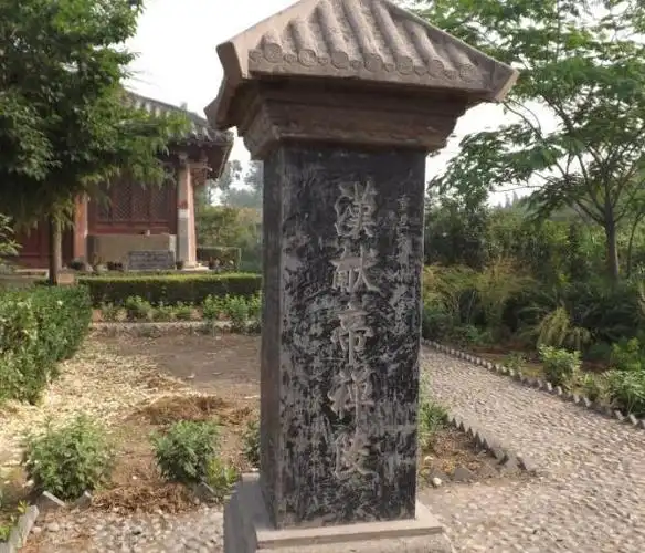 汉献帝曾设计诛杀曹操,为什么曹操却对其越来越好还将女儿嫁给他