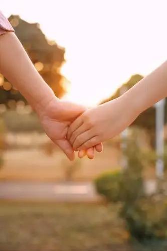 余生同甘共苦携手白头