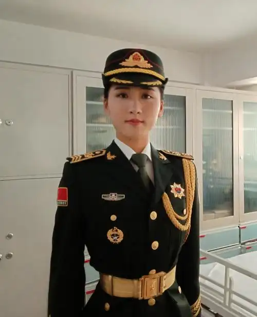 仪仗女兵唐烁军姿一站是两年军人的挺拔是一辈子