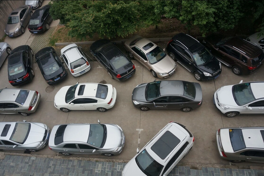 小区停车位15万租车位每个月300买车位合适还是租好