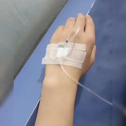 结果还是被老爸逼来打针了