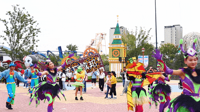 徐州乐园到处是女巫,狼人和南瓜灯…不怕就来_奇趣_舞台_欢乐世界