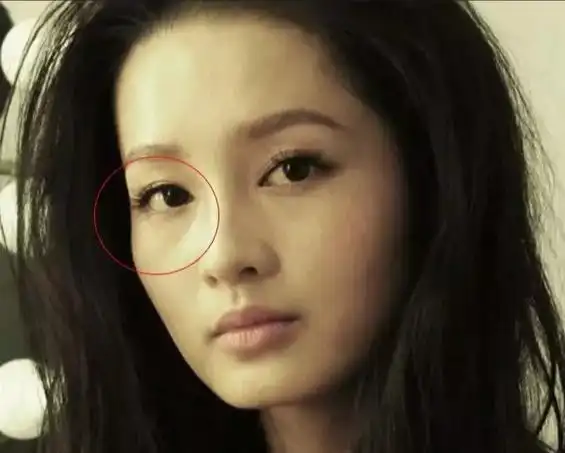 7位"苦相脸"女星有人戏路受限,有人情路弯曲,苦相一定苦命吗