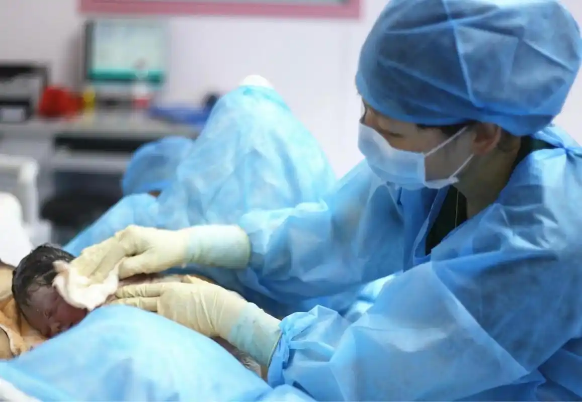 一位妈妈直播生孩子了!她的目的很单纯,甚至称得上高尚