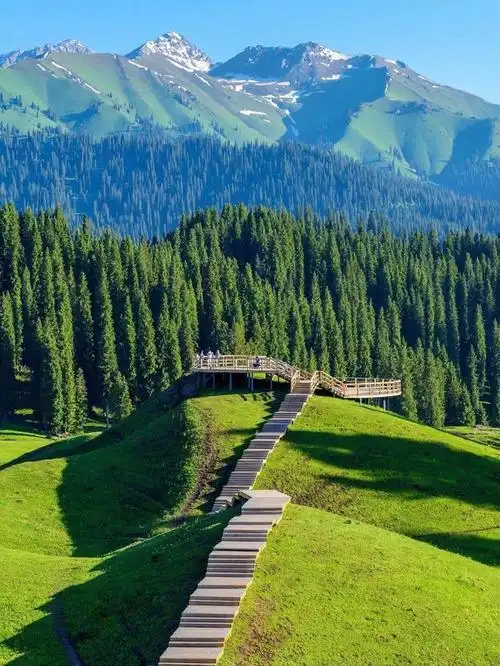 以为那拉提已经够美了,直到我去了库尔德宁